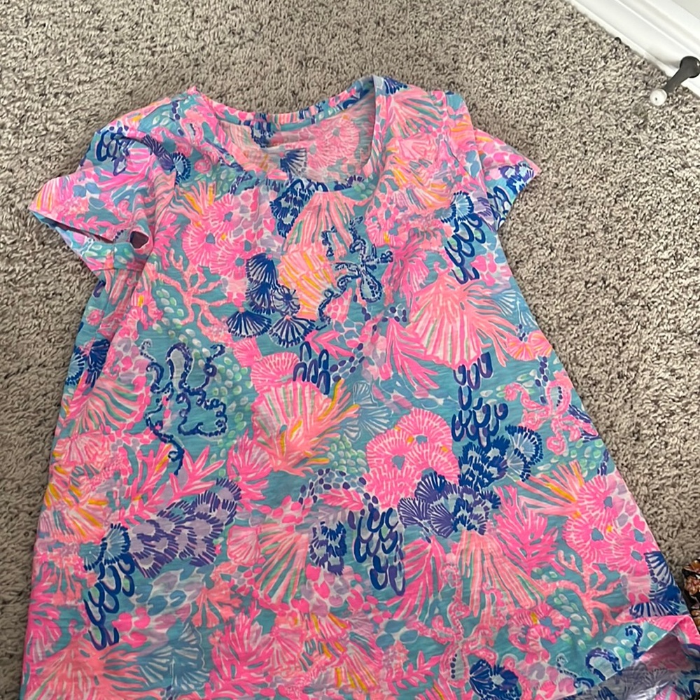Colorful causal Lilly Pulitzer shirt